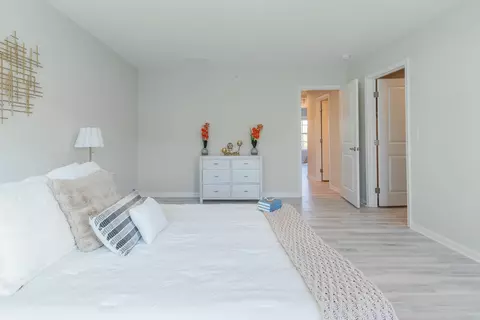 Bedroom - 3 Nicholas Dr, Des Plaines, IL 60016 photo 2 of 4