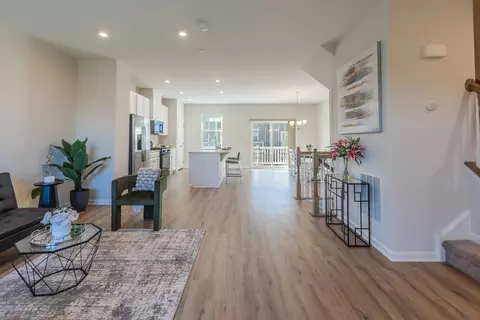 Entry Way - 3 Nicholas Dr, Des Plaines, IL 60016 photo 1 of 2