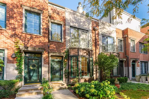 1435 S Prairie Ave #R, Chicago, IL 60605