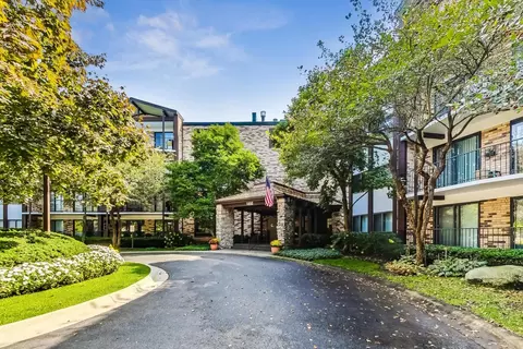 1400 N Yarmouth Pl #117, Mount Prospect, IL 60056