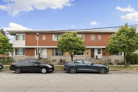 4921 Davis St #B, Skokie, IL 60077