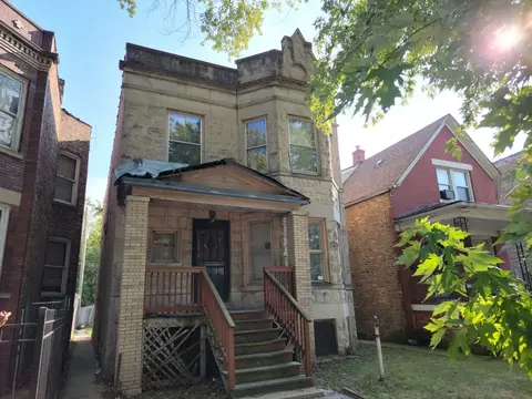 5037 W Erie St, Chicago, IL 60644