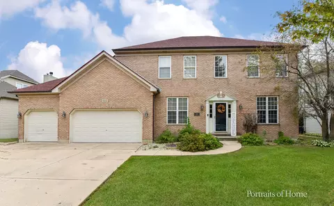 502 Crystal Ct, Oswego, IL 60543