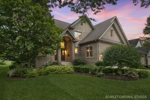 612 S Wright St, Naperville, IL 60540