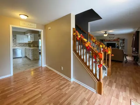 Entry Way - 302 Jonquil Ln, Mazon, IL 60444 photo 1 of 3