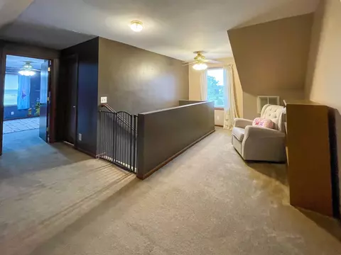Entry Way - 302 Jonquil Ln, Mazon, IL 60444 photo 2 of 3