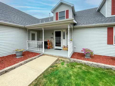 Exterior - 302 Jonquil Ln, Mazon, IL 60444 photo 3 of 12