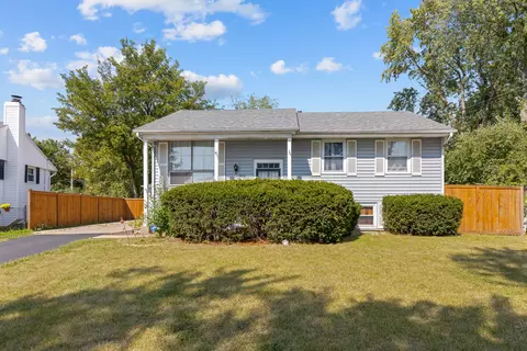 7614 Deerfield Ave, Woodridge, IL 60517