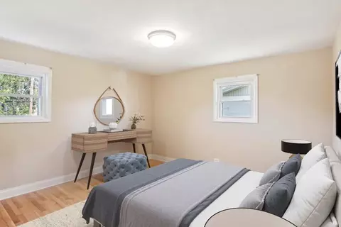 Bedroom - 14759 Massasoit Ave, Oak Forest, IL 60452 photo 1 of 4