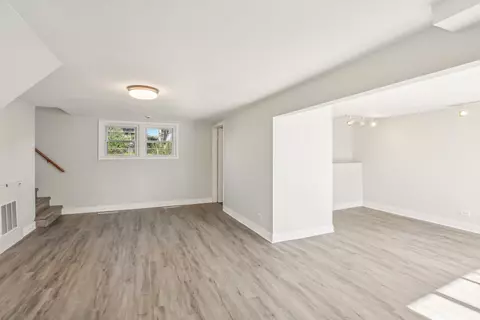 Living - 14759 Massasoit Ave, Oak Forest, IL 60452 photo 5 of 8