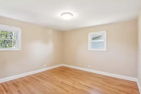 Bedroom - 14759 Massasoit Ave, Oak Forest, IL 60452 photo 2 of 4