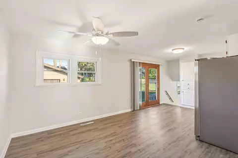Living - 14759 Massasoit Ave, Oak Forest, IL 60452 photo 3 of 8