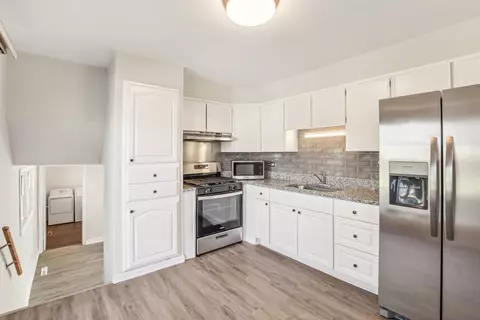 Kitchen - 14759 Massasoit Ave, Oak Forest, IL 60452 photo 2 of 2