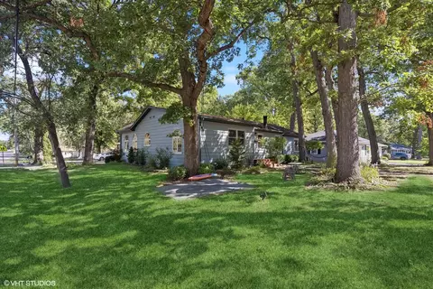 Exterior - 7352 W 109th Pl, Worth, IL 60482 photo 2 of 6