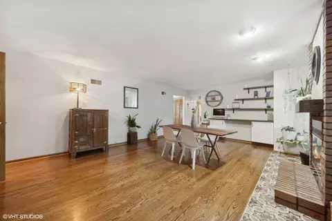 Dining - 7352 W 109th Pl, Worth, IL 60482 photo 1 of 3
