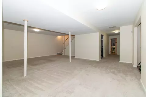 1715 Fairfield Dr, Normal, IL 61761 photo 23