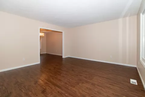 1715 Fairfield Dr, Normal, IL 61761 photo 3
