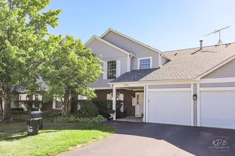2256 Petworth Ct #201D, Naperville, IL 60565