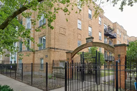 1633 W Farwell Ave #NB, Chicago, IL 60626