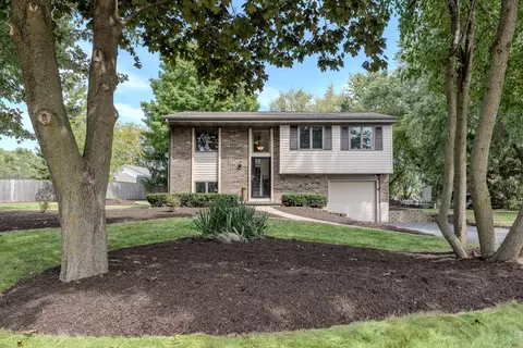 43 W778 Fescue Ct, Saint Charles, IL 60175