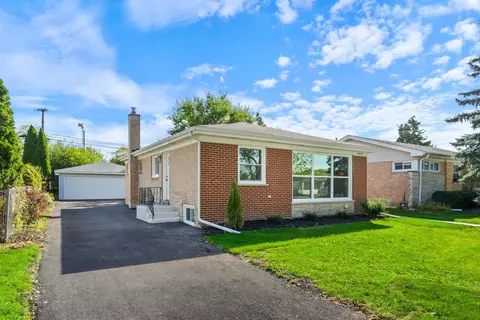 8817 Belleforte Ave N, Morton Grove, IL 60053