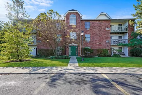 531 Leah Ln #1C, Woodstock, IL 60098
