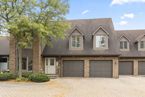 11133 Regency Dr #11133, Westchester, IL 60154