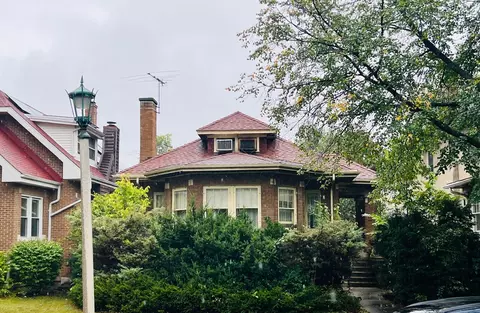 842 N Grove Ave, Oak Park, IL 60302