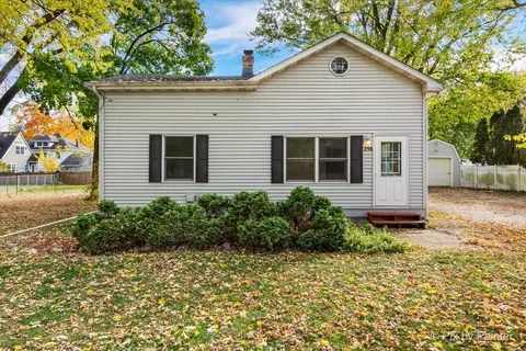 256 Madison St, Batavia, IL 60510