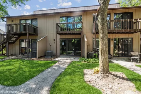 20 Saint Thomas Colony #2, Fox Lake, IL 60020