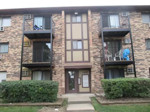 142 Klein Creek Ct #C, Carol Stream, IL 60188