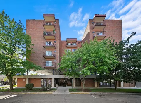 7830 W North Ave #304, Elmwood Park, IL 60707