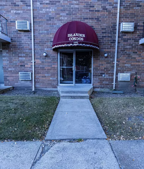 1925 Canal St #3C, Blue Island, IL 60406