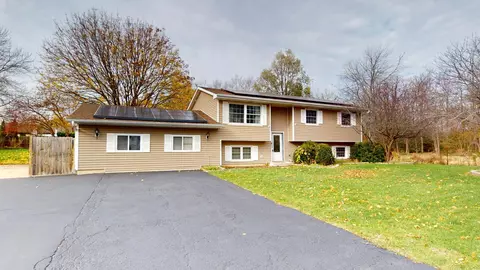 42314 N Thorpe Ave, Zion, IL 60099