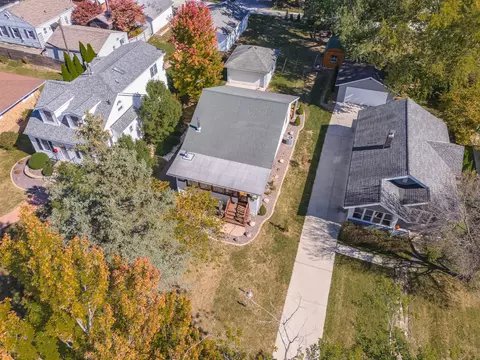 View/Area - 806 Normal Ave, Normal, IL 61761 photo 4 of 5