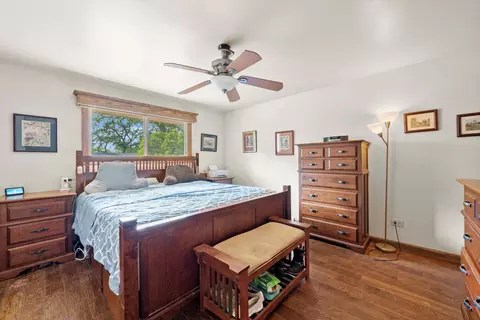 Bedroom - 16 W681 Marybeth Ct, Willowbrook, IL 60521 photo 1 of 5