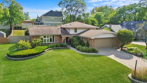 View/Area - 16 W681 Marybeth Ct, Willowbrook, IL 60521 photo 1 of 3