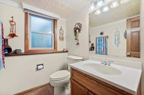 Bath - 16 W681 Marybeth Ct, Willowbrook, IL 60521 photo 2 of 2