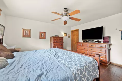 Bedroom - 16 W681 Marybeth Ct, Willowbrook, IL 60521 photo 3 of 5