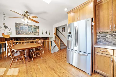 Kitchen - 16 W681 Marybeth Ct, Willowbrook, IL 60521 photo 3 of 4