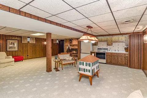 18438 Maple St, Lansing, IL 60438 photo 32