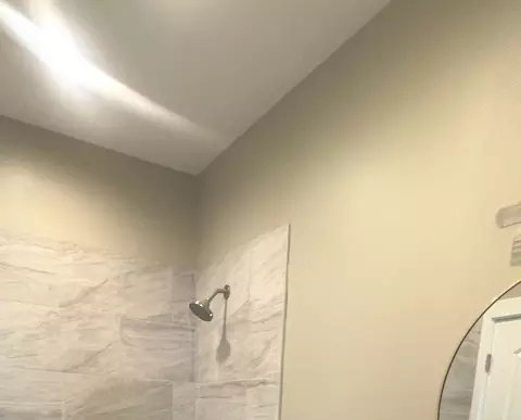Bath - 10718 S Champlain Ave, Chicago, IL 60628 photo 3 of 5