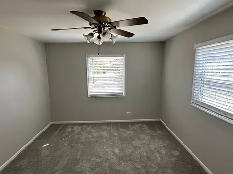 Bedroom - 4700 Brigantine Ct, Hoffman Estates, IL 60192 photo 2 of 3