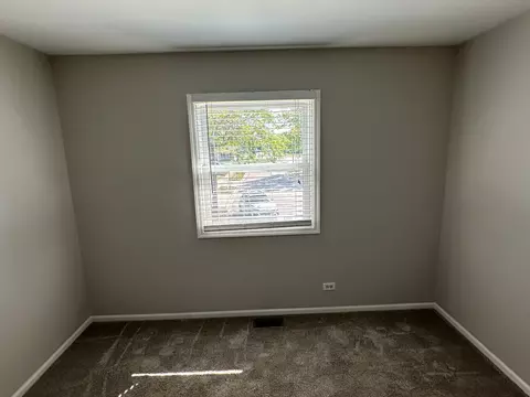 Bedroom - 4700 Brigantine Ct, Hoffman Estates, IL 60192 photo 1 of 3