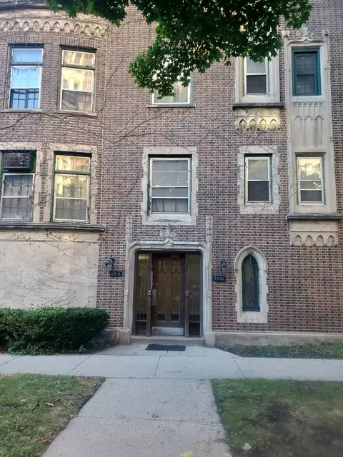 6906 S Oglesby Ave #C3, Chicago, IL 60649