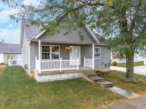 1101 Whitaker St, Normal, IL 61761