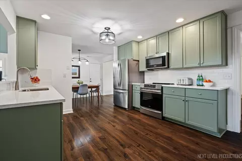 703 Wakeman Ave, Wheaton, IL 60187 photo 7