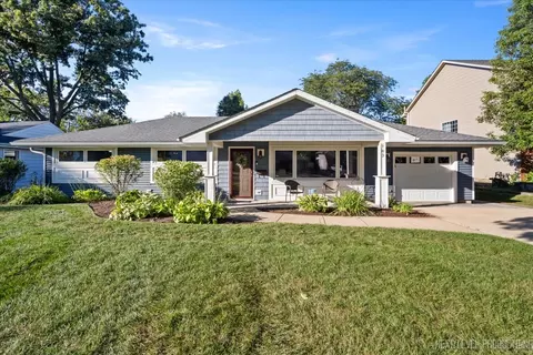 703 Wakeman Ave, Wheaton, IL 60187