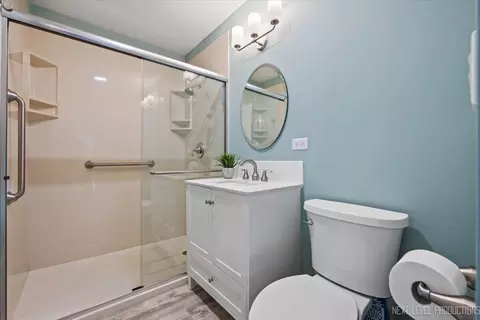 703 Wakeman Ave, Wheaton, IL 60187 photo 16