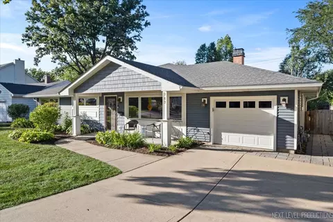 703 Wakeman Ave, Wheaton, IL 60187 photo 2